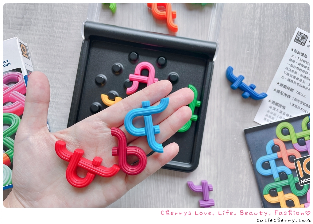 SMART GAMES 桌遊推薦|信誼/上誼兒童益智桌遊開箱總整理,幼兒到 99 歲都能玩的益智遊戲♥ - 第38張圖 SMART GAMES 桌遊推薦|信誼/上誼兒童益智桌遊開箱總整理,幼兒到 99 歲都能玩的益智遊戲♥