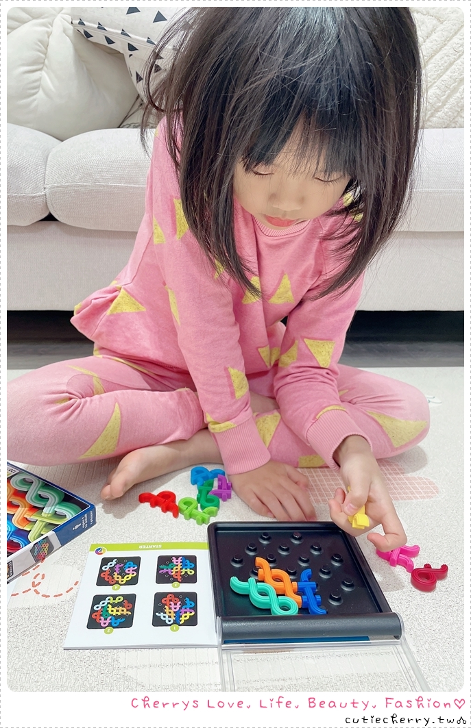 SMART GAMES 桌遊推薦|信誼/上誼兒童益智桌遊開箱總整理,幼兒到 99 歲都能玩的益智遊戲♥ - 第41張圖 SMART GAMES 桌遊推薦|信誼/上誼兒童益智桌遊開箱總整理,幼兒到 99 歲都能玩的益智遊戲♥
