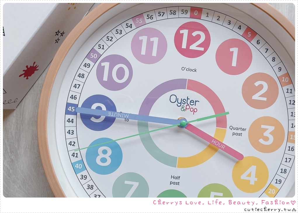 育兒教具推薦｜英國 Oyster & Pop 兒童學習時鐘，讓孩子秒懂時間的神隊友