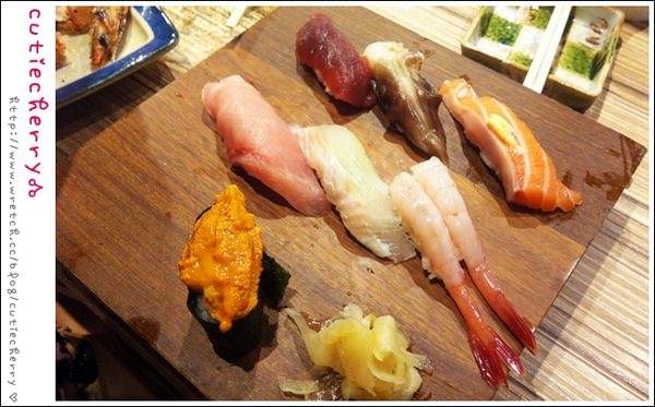 食記★幸福好滿足♥立吞握壽司．上引水產