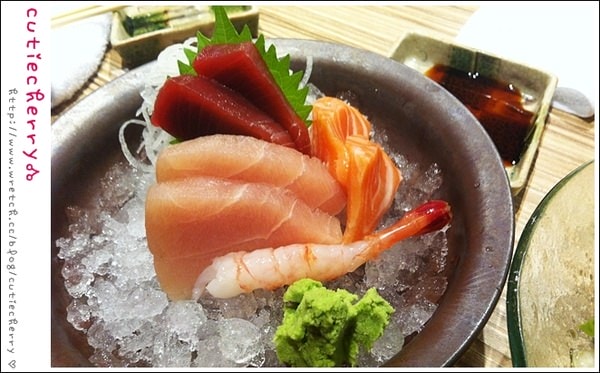 食記★幸福好滿足♥立吞握壽司．上引水產