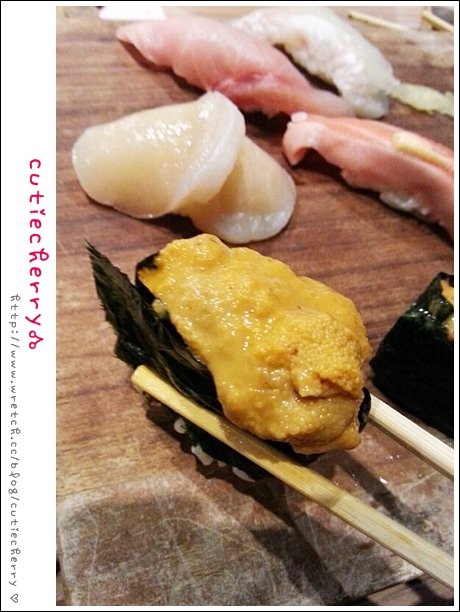 食記★幸福好滿足♥立吞握壽司．上引水產